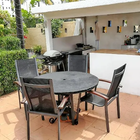 Charming Studio In Flic En Flac With Enclosed Garden 25M²